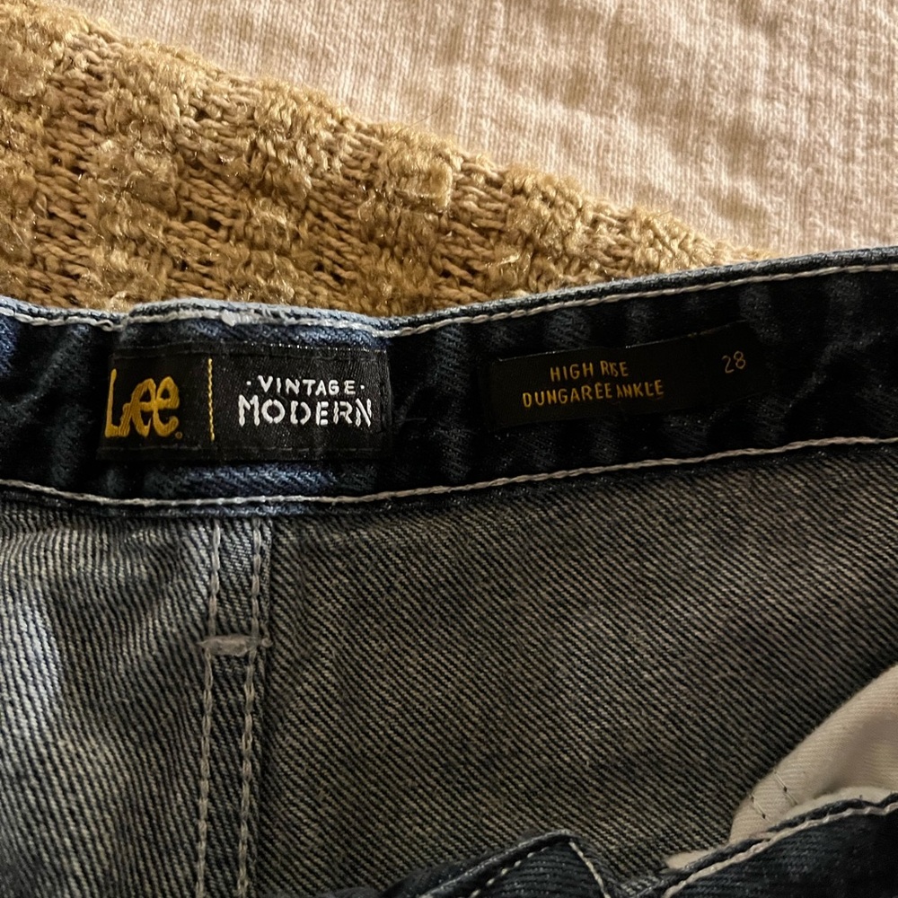 Vintage Lee Blue jeans - cargo pockets on side - Size 28